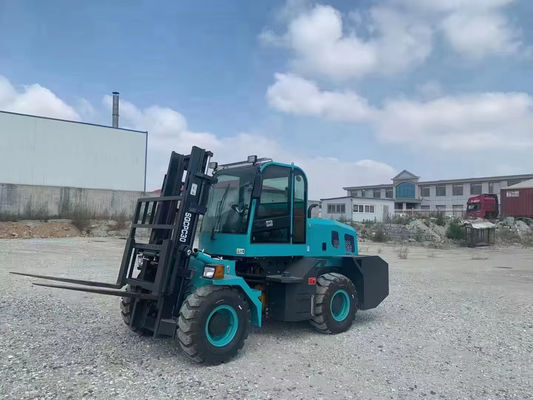 Xe nâng 4x4 3,5 tấn 5 tấn 7 tấn