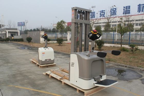 Máy xếp hàng pallet 2 tấn chống cân bằng